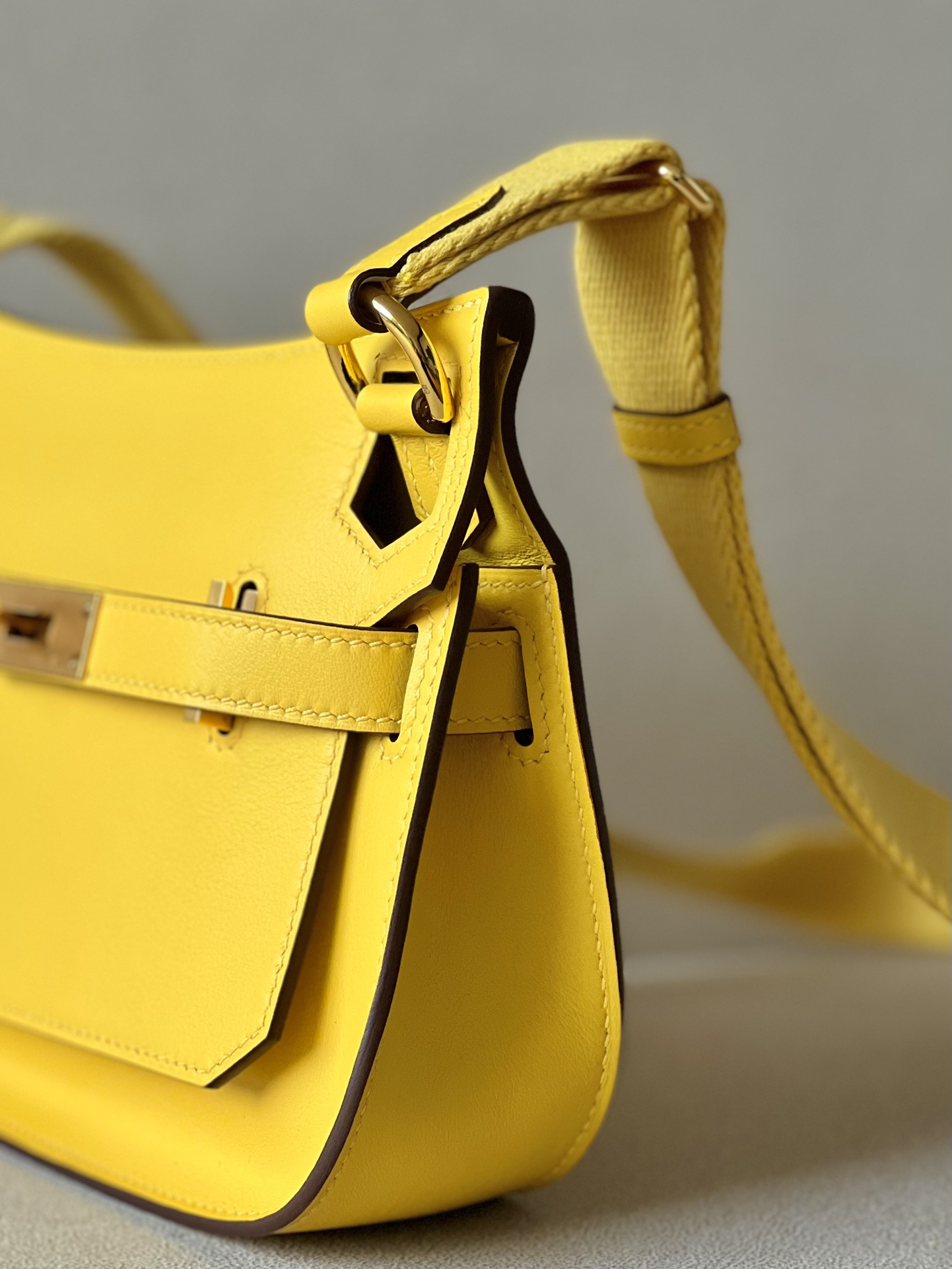 Hermes Jypsiere Mini Shoulder Bag In Yellow Swift Leather